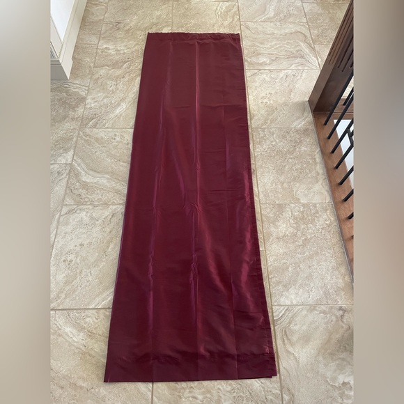Burgundy iridescent drapes/curtains - Picture 4 of 4